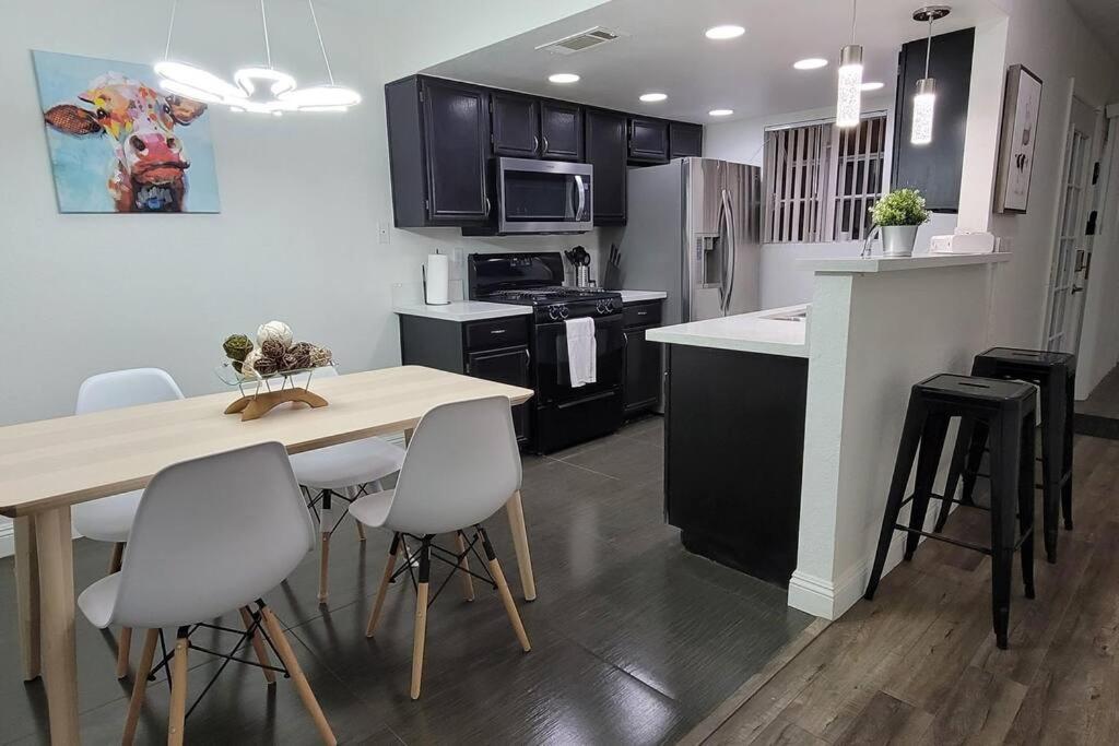 L - Fully Remodeled And Professionally Decorated Лас-Вегас Экстерьер фото